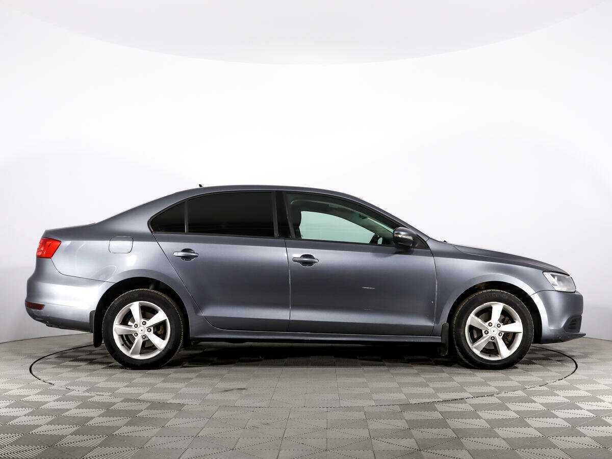 Купить Volkswagen Jetta с пробегом. Фото: #3