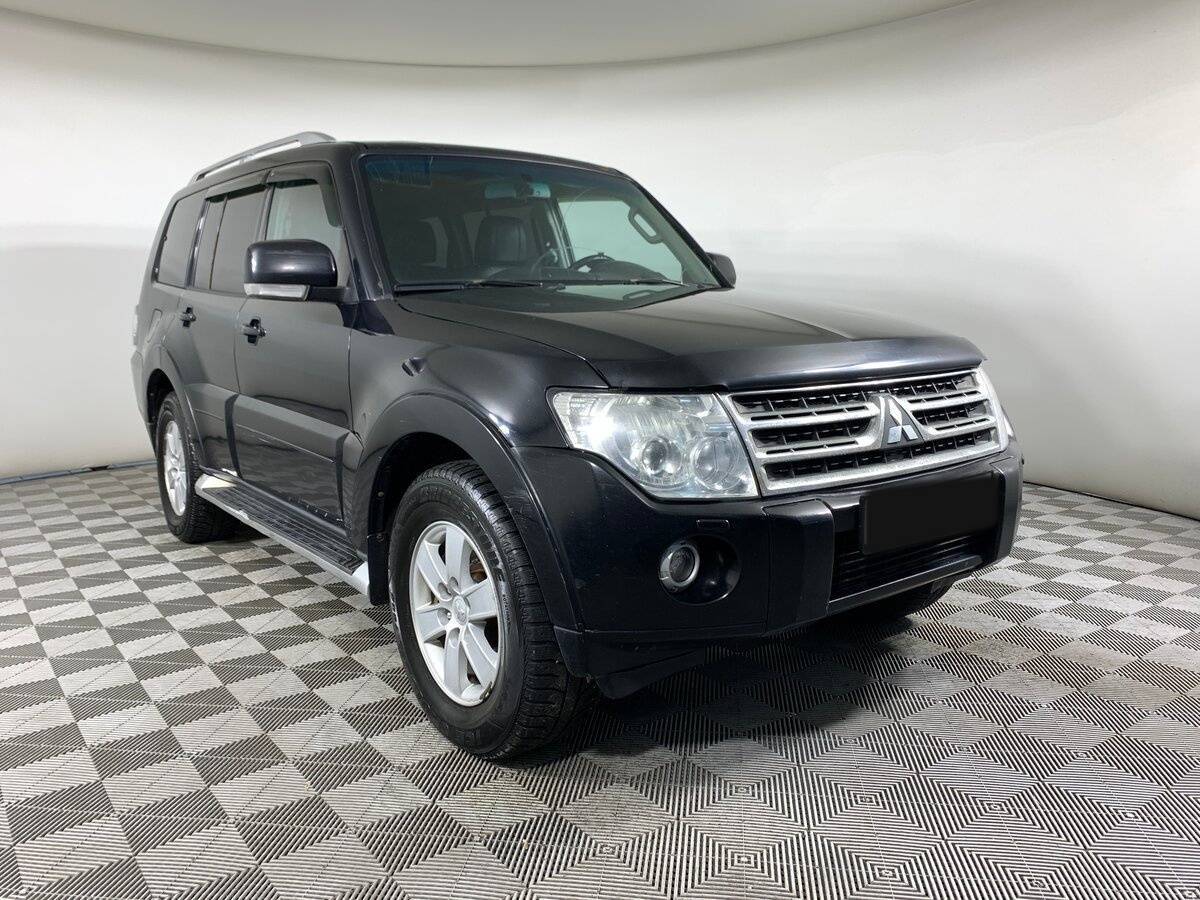 Купить Mitsubishi Pajero с пробегом. Фото: #2