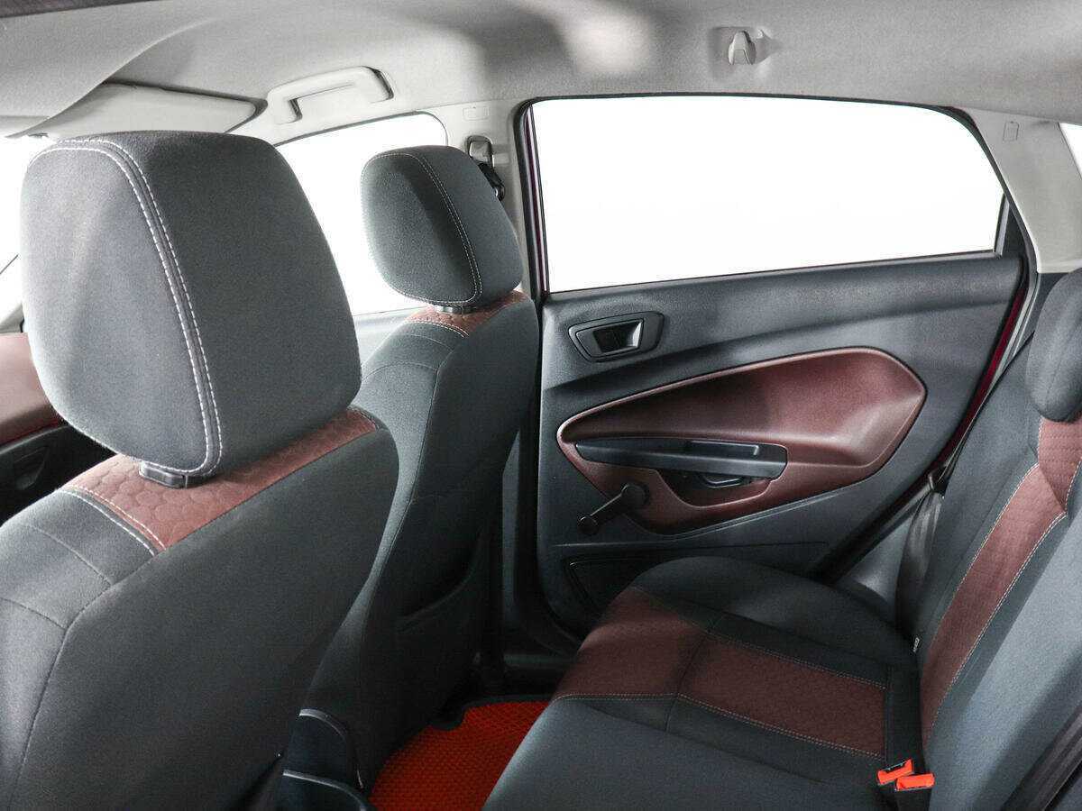 Купить Ford Fiesta с пробегом. Фото: #7