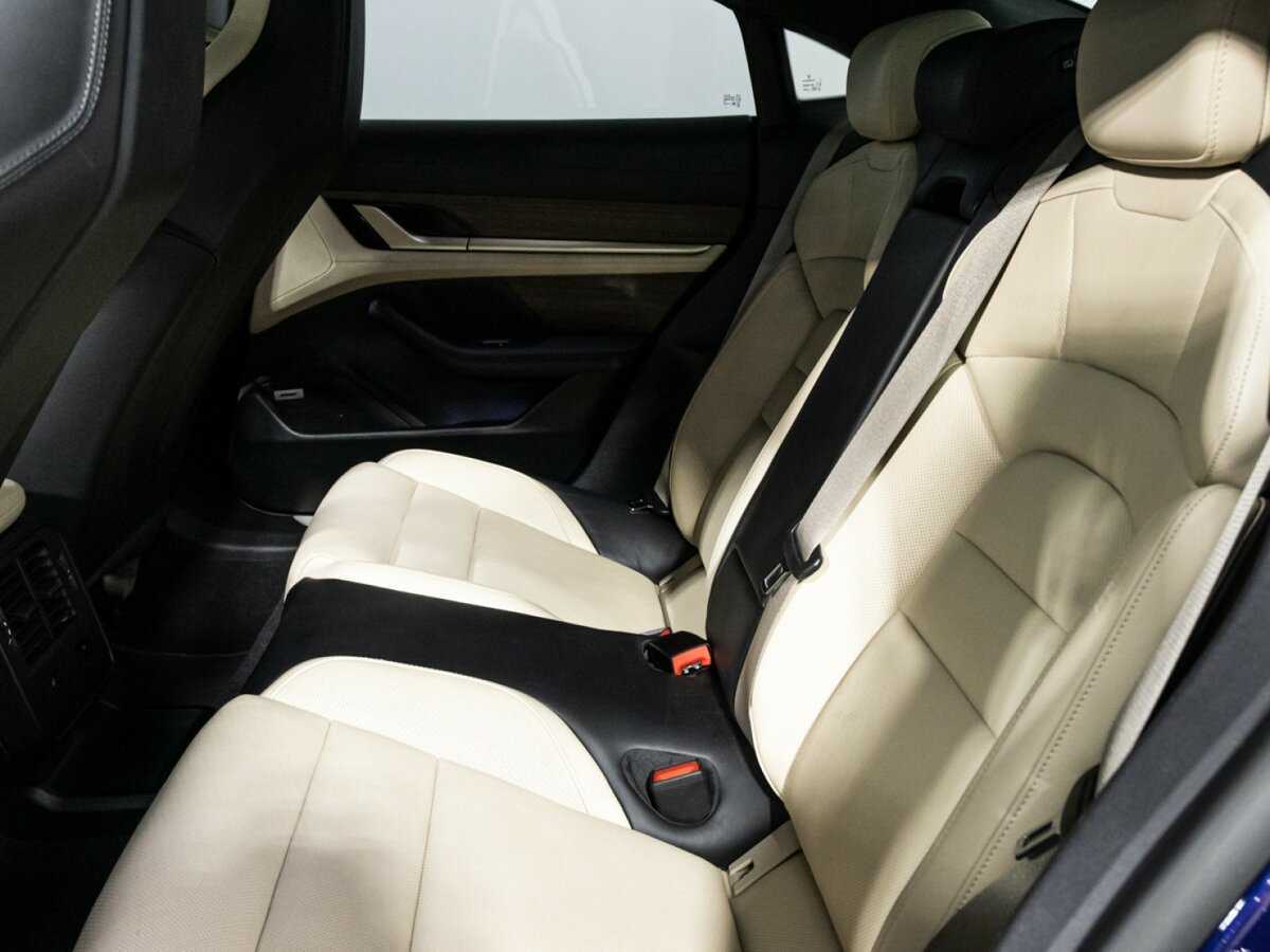 Купить Porsche Taycan с пробегом. Фото: #9