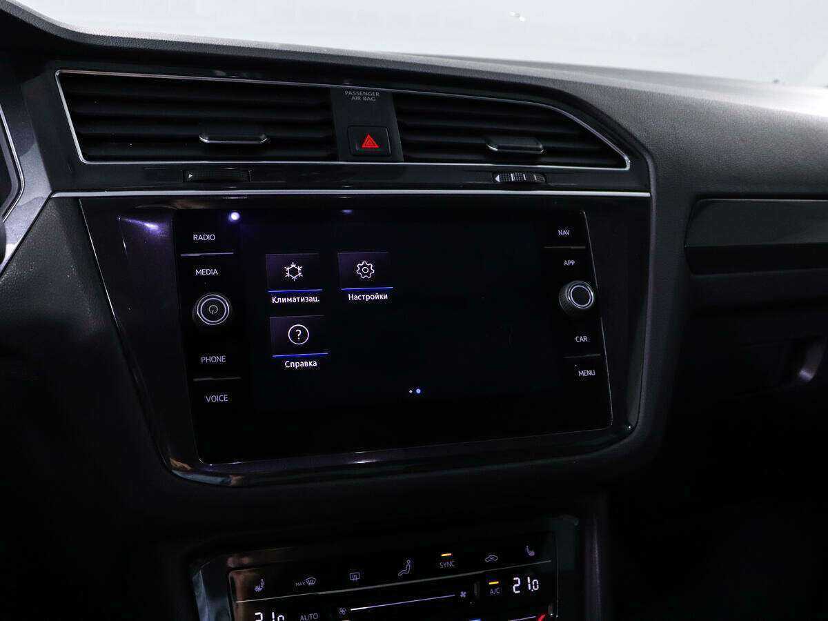 Купить Volkswagen Tiguan с пробегом. Фото: #12
