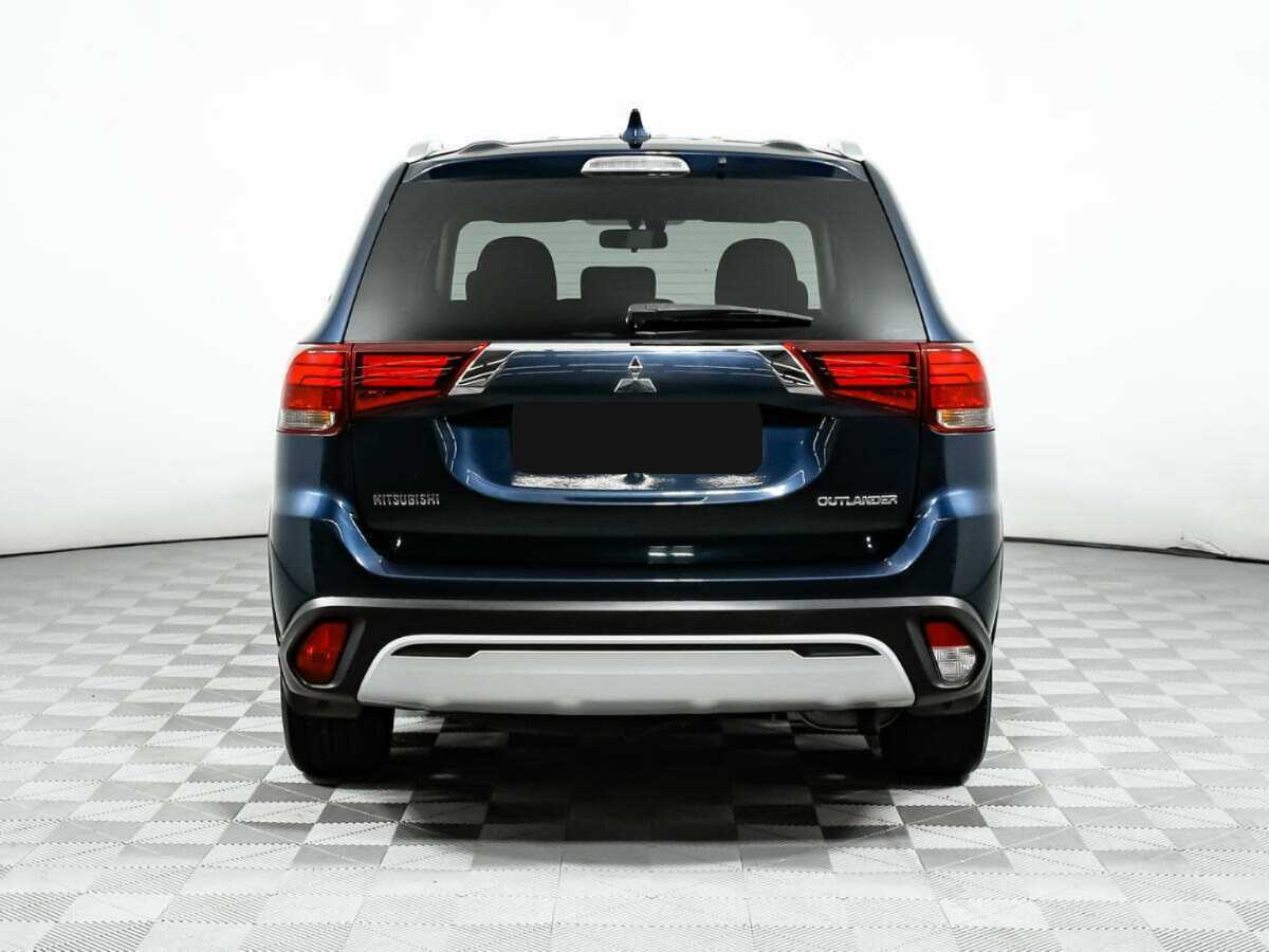 Купить Mitsubishi Outlander с пробегом. Фото: #4