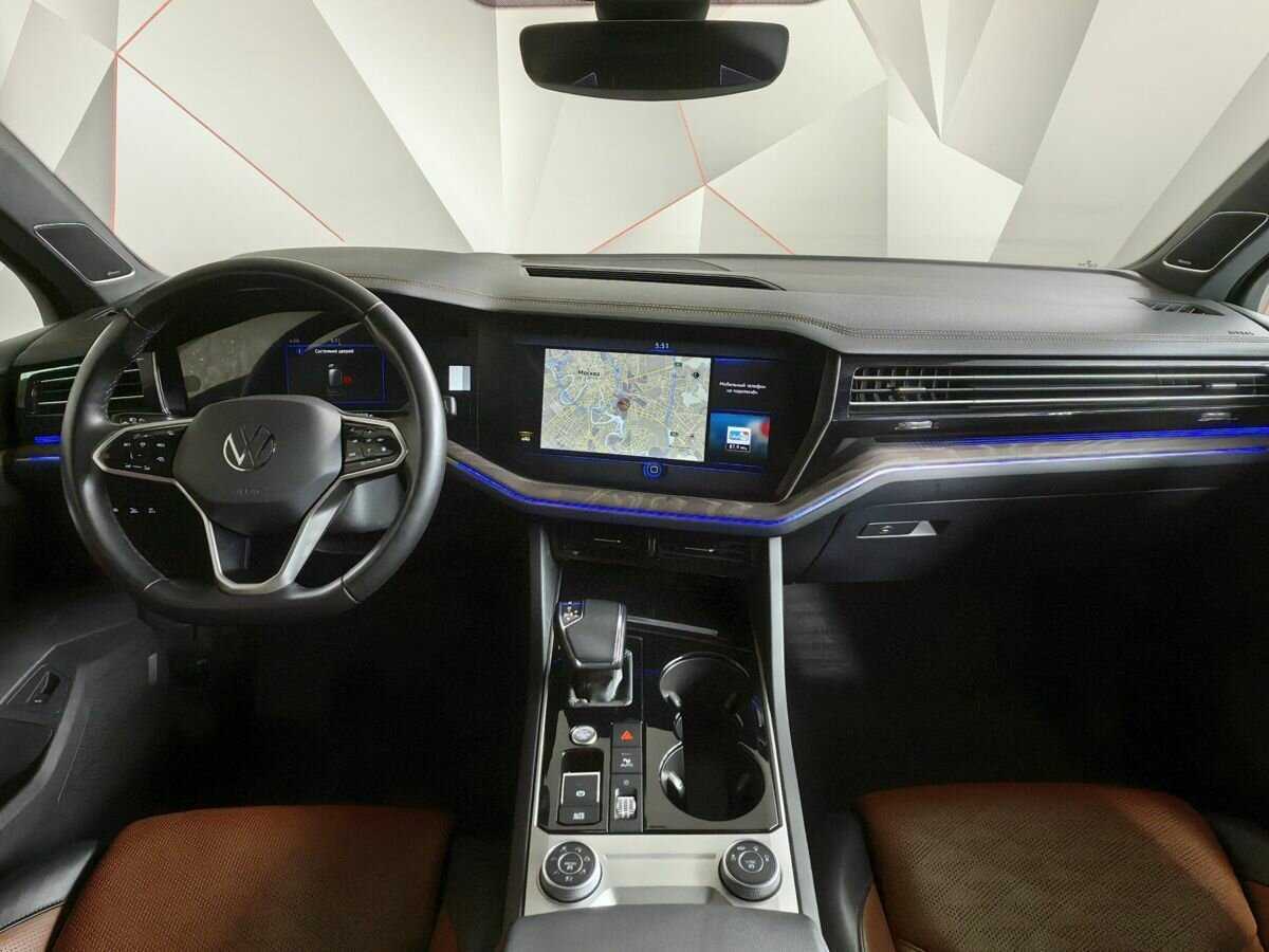 Купить Volkswagen Touareg с пробегом. Фото: #9