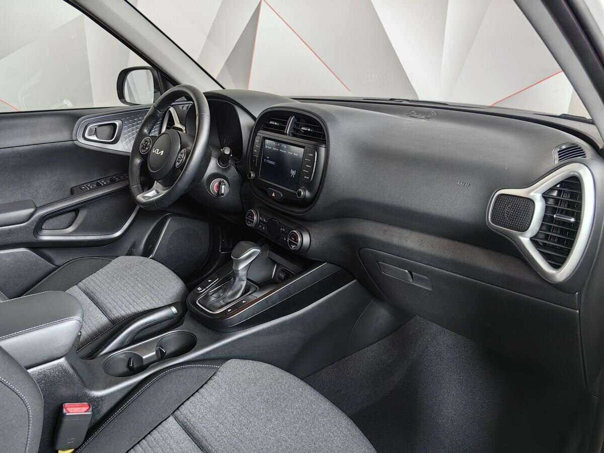 Купить Kia Soul с пробегом. Фото: #8