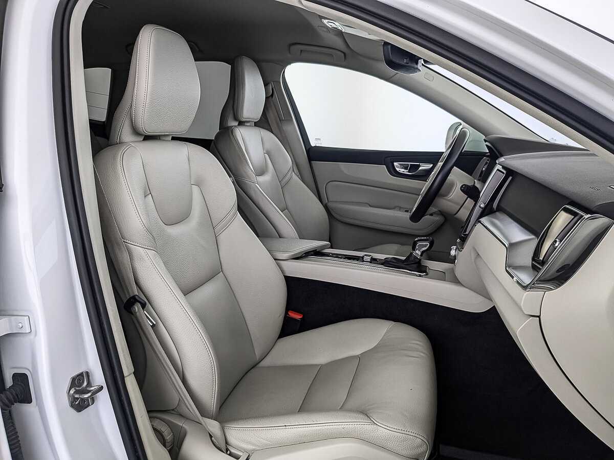 Купить Volvo XC60 с пробегом. Фото: #23