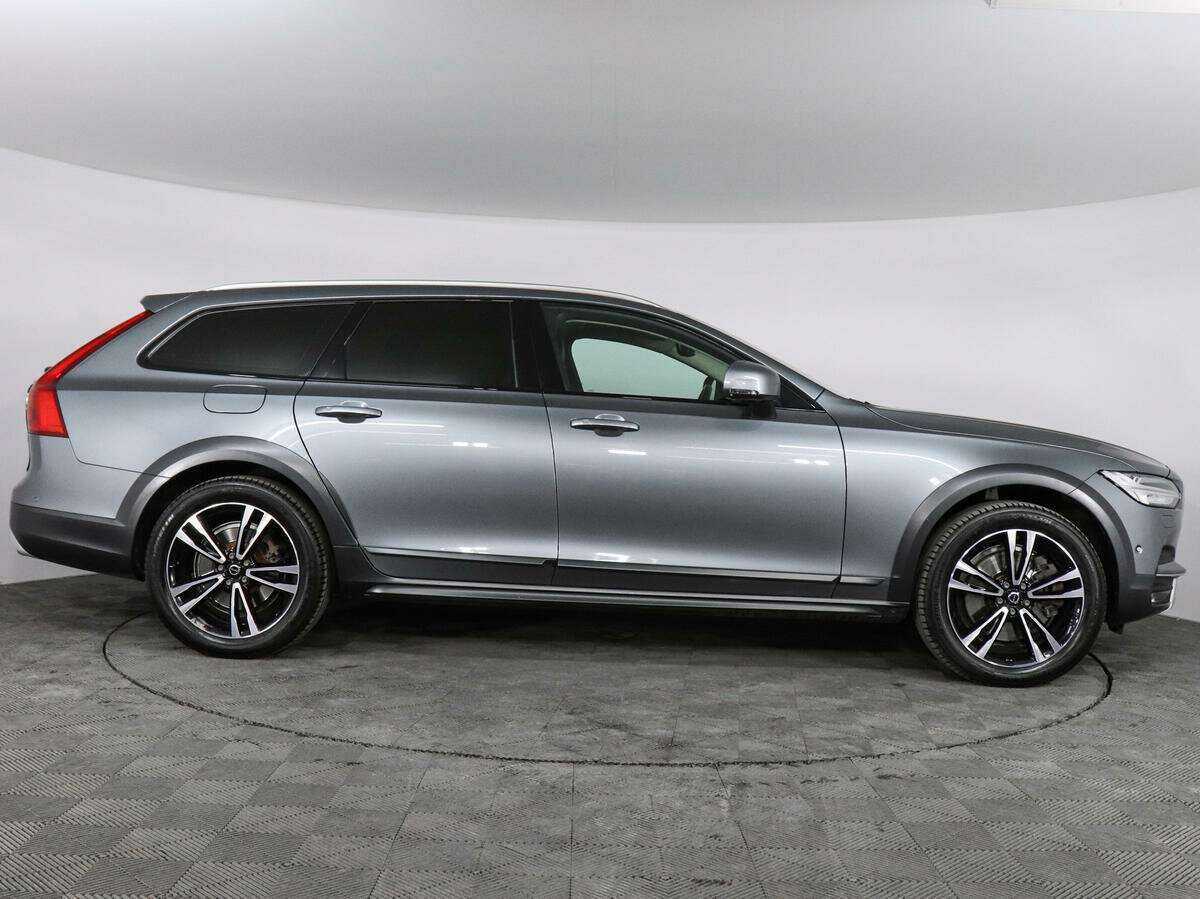 Купить Volvo V90 Cross Country с пробегом. Фото: #3