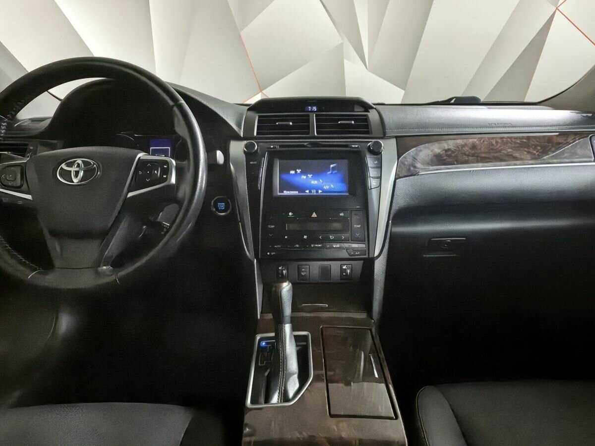 Купить Toyota Camry с пробегом. Фото: #10