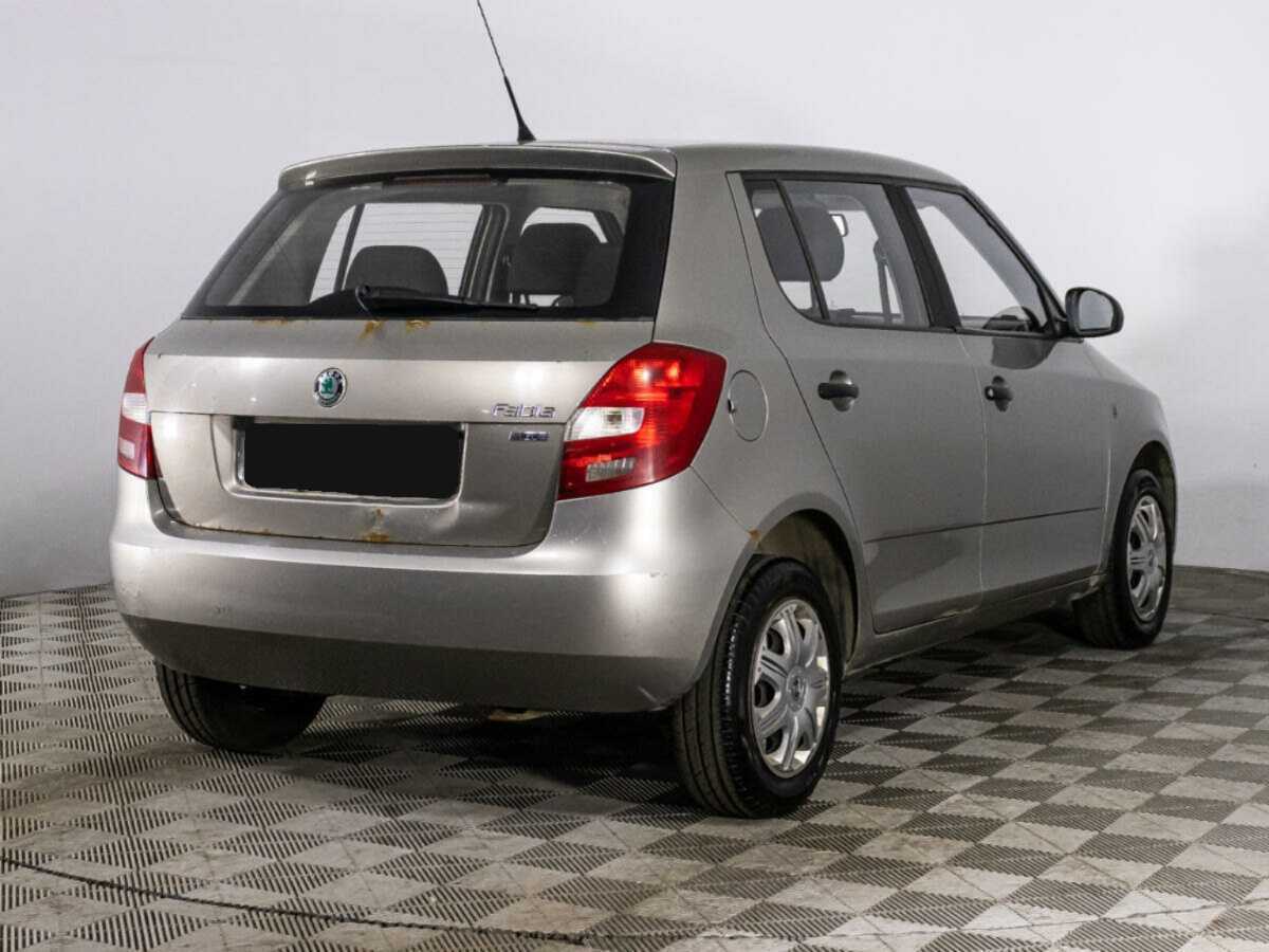 Купить Skoda Fabia с пробегом. Фото: #4