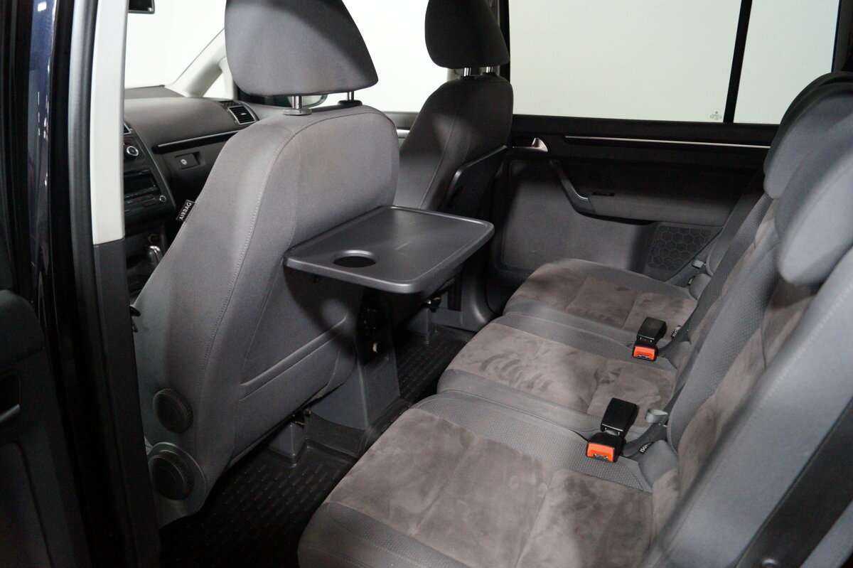Купить Volkswagen Touran с пробегом. Фото: #9