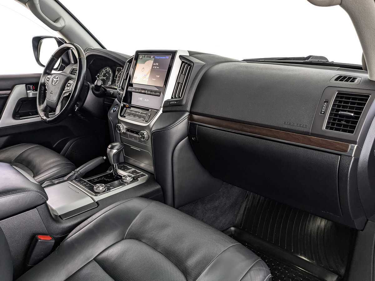 Купить Toyota Land Cruiser с пробегом. Фото: #12