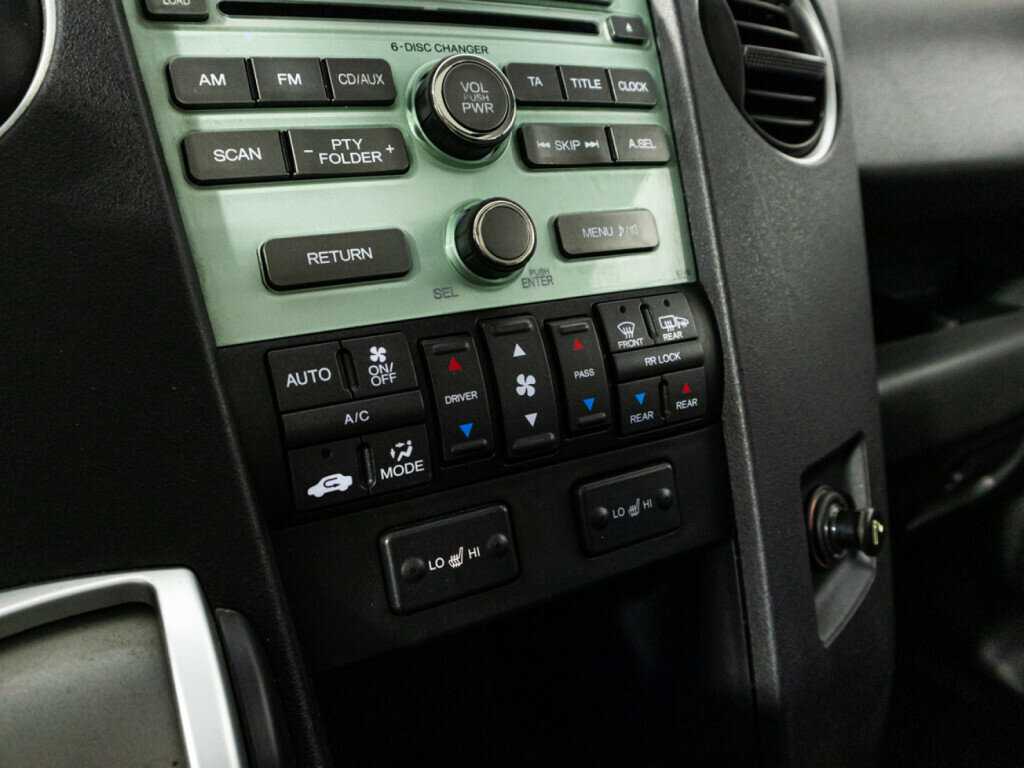 Купить Honda Pilot с пробегом. Фото: #17