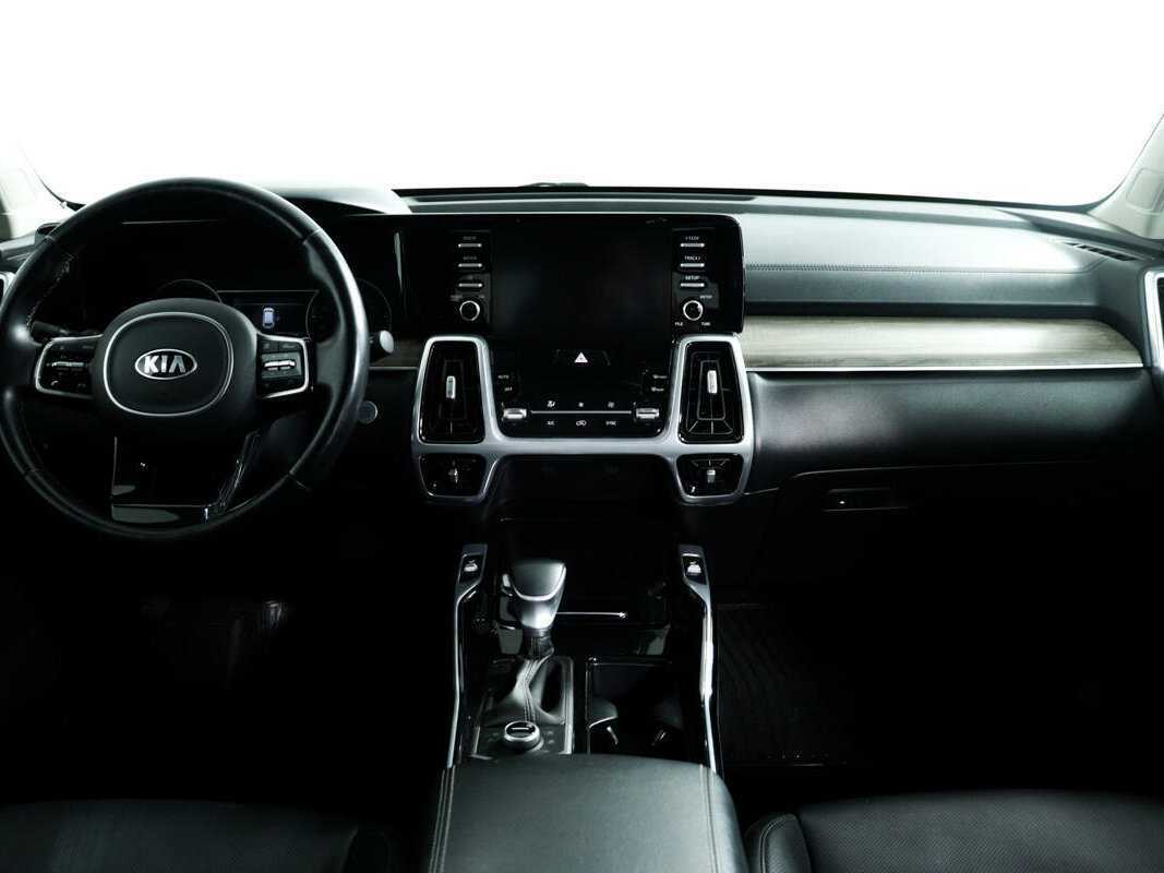 Купить Kia Sorento с пробегом. Фото: #10