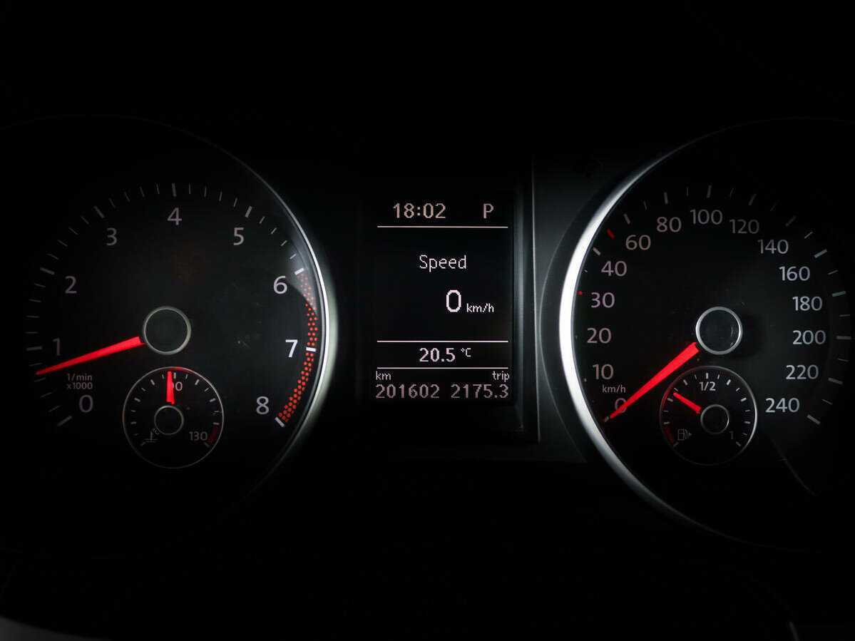 Купить Volkswagen Golf с пробегом. Фото: #10