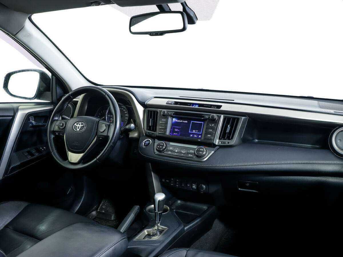 Купить Toyota RAV4 с пробегом. Фото: #8