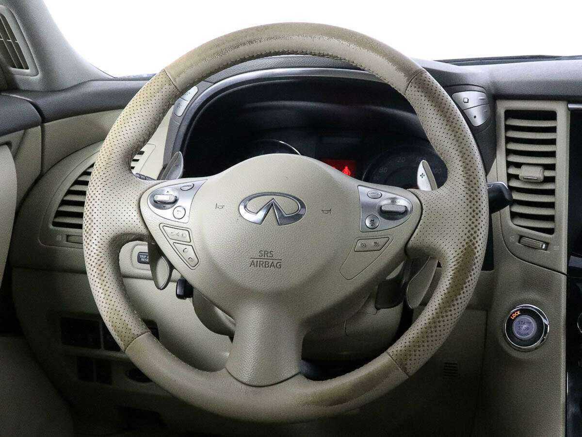 Купить Infiniti FX с пробегом. Фото: #11