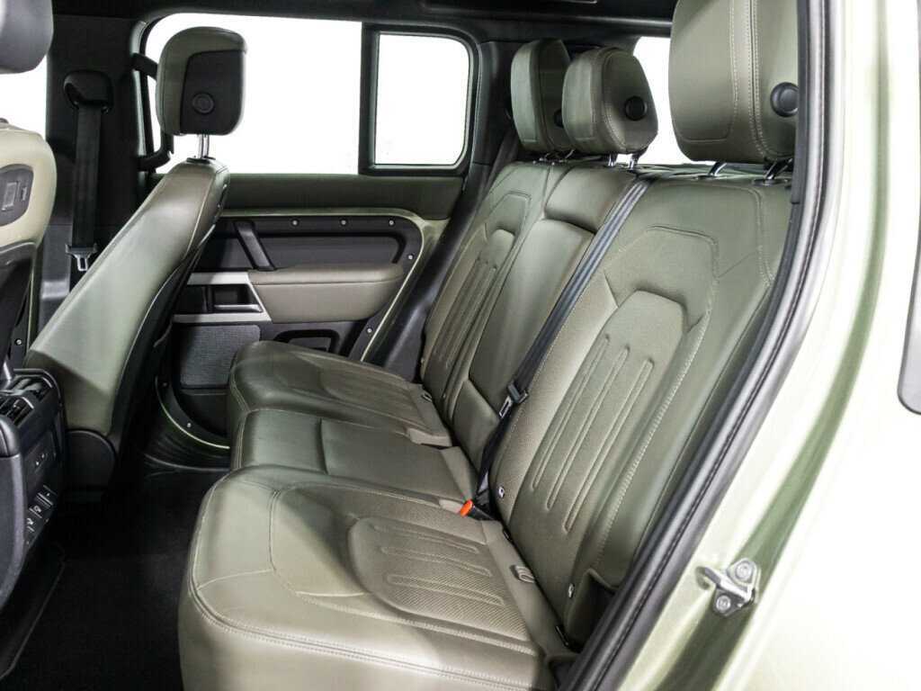 Купить Land Rover Defender с пробегом. Фото: #7