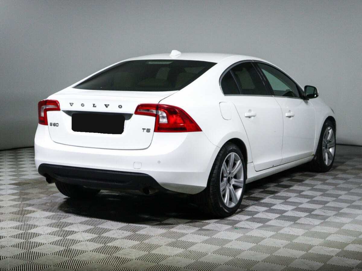 Купить Volvo S60 с пробегом. Фото: #4