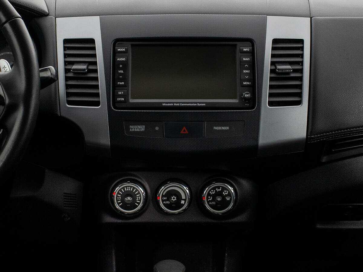 Купить Mitsubishi Outlander с пробегом. Фото: #16