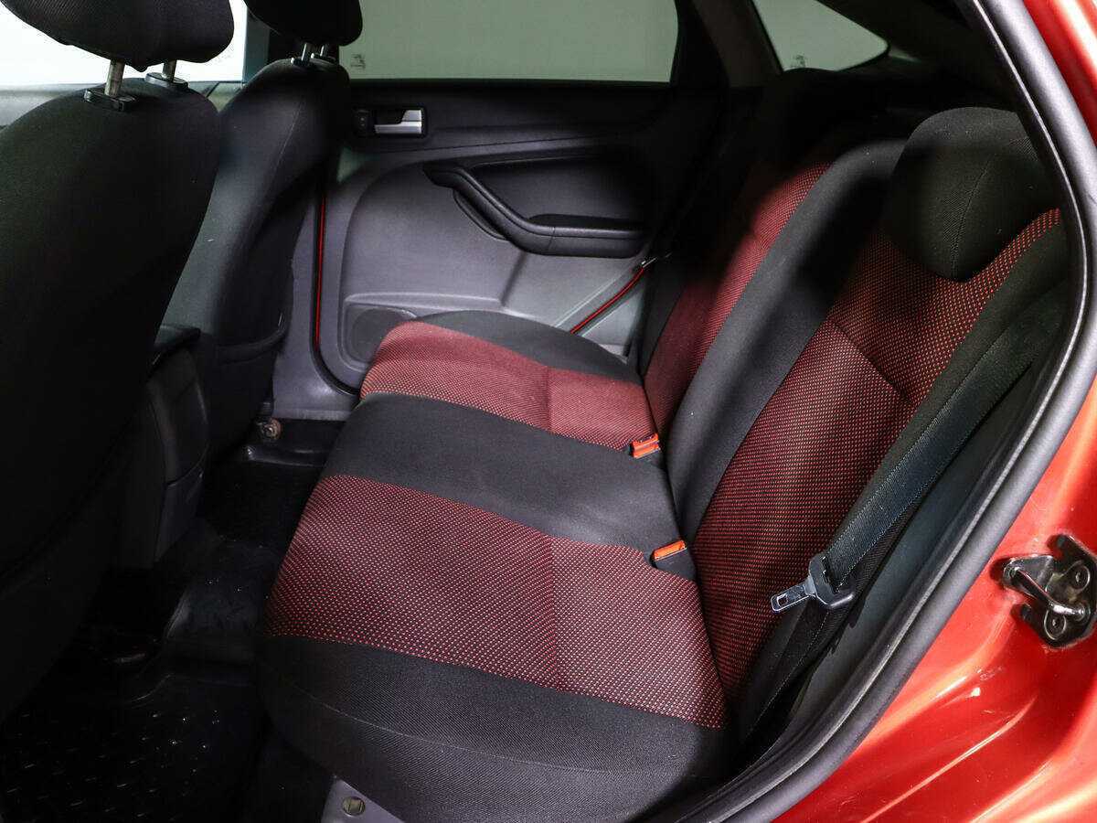 Купить Ford Focus с пробегом. Фото: #9