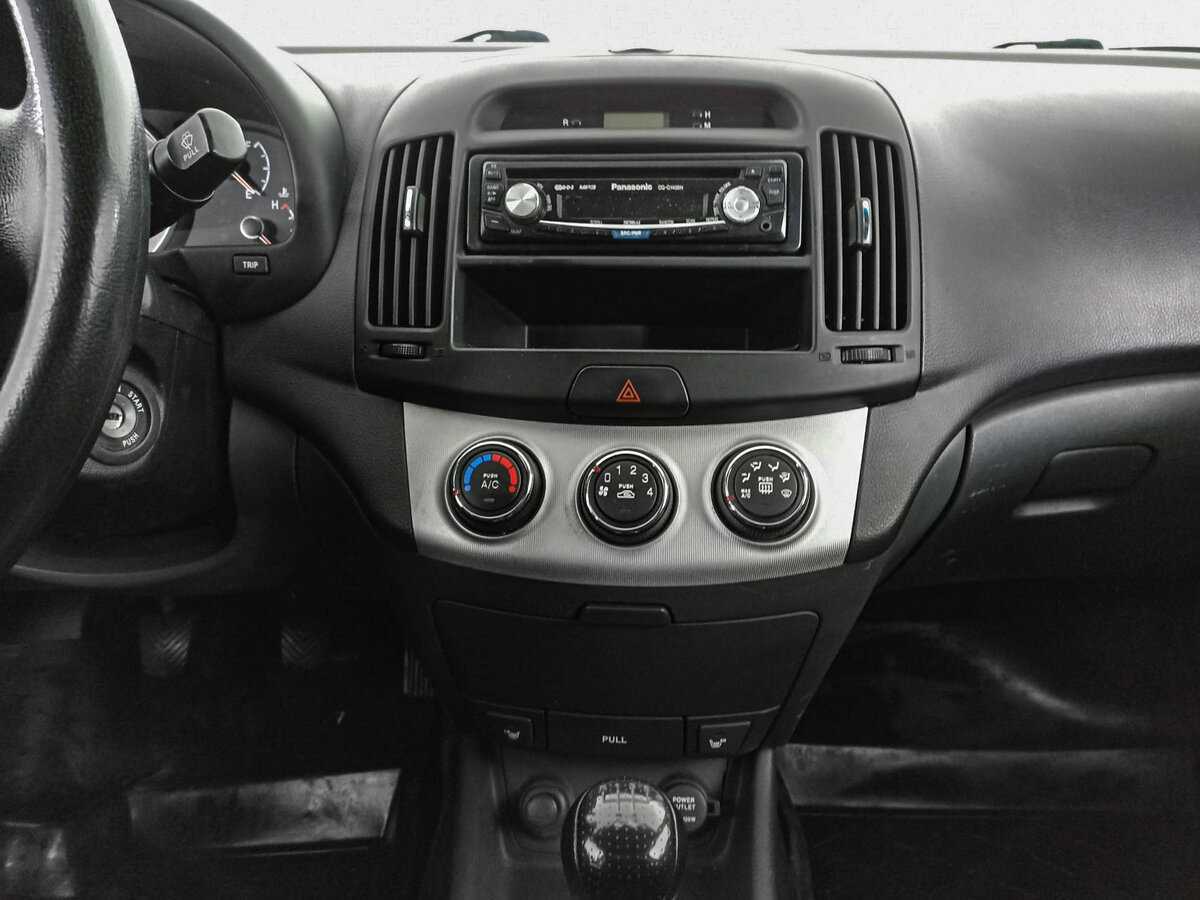 Купить Hyundai Elantra с пробегом. Фото: #14