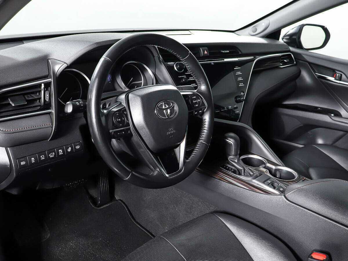 Купить Toyota Camry с пробегом. Фото: #12