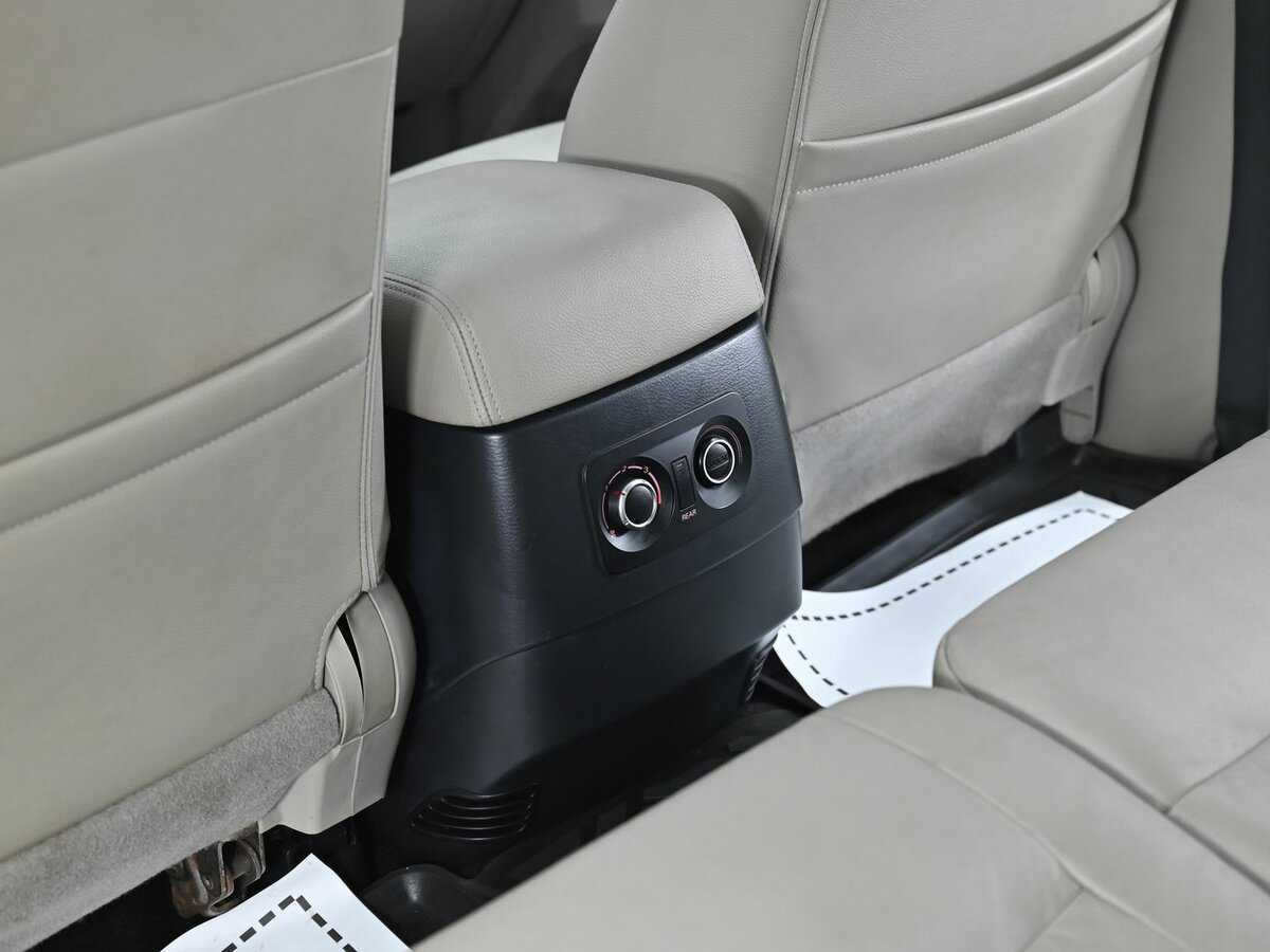 Купить Mitsubishi Pajero с пробегом. Фото: #13