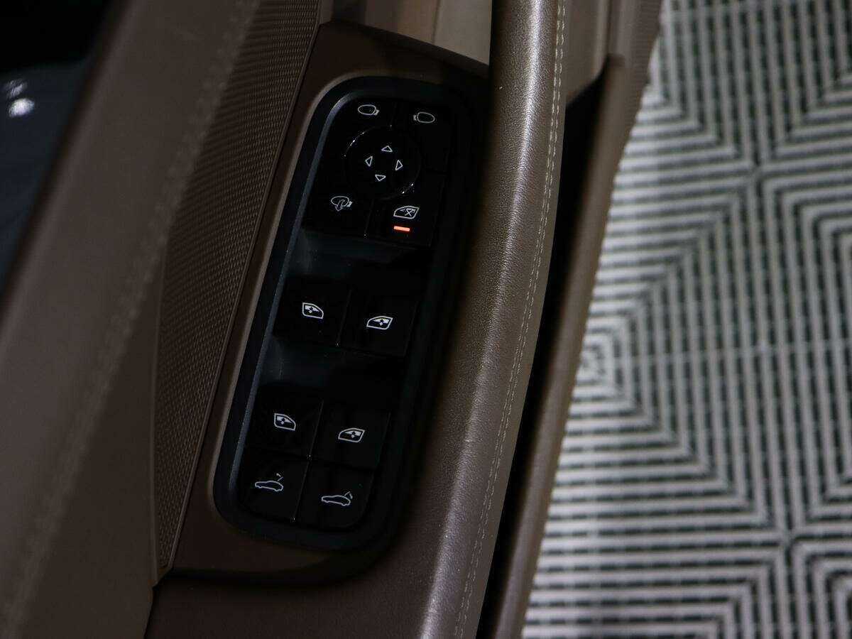 Купить Porsche Panamera с пробегом. Фото: #21