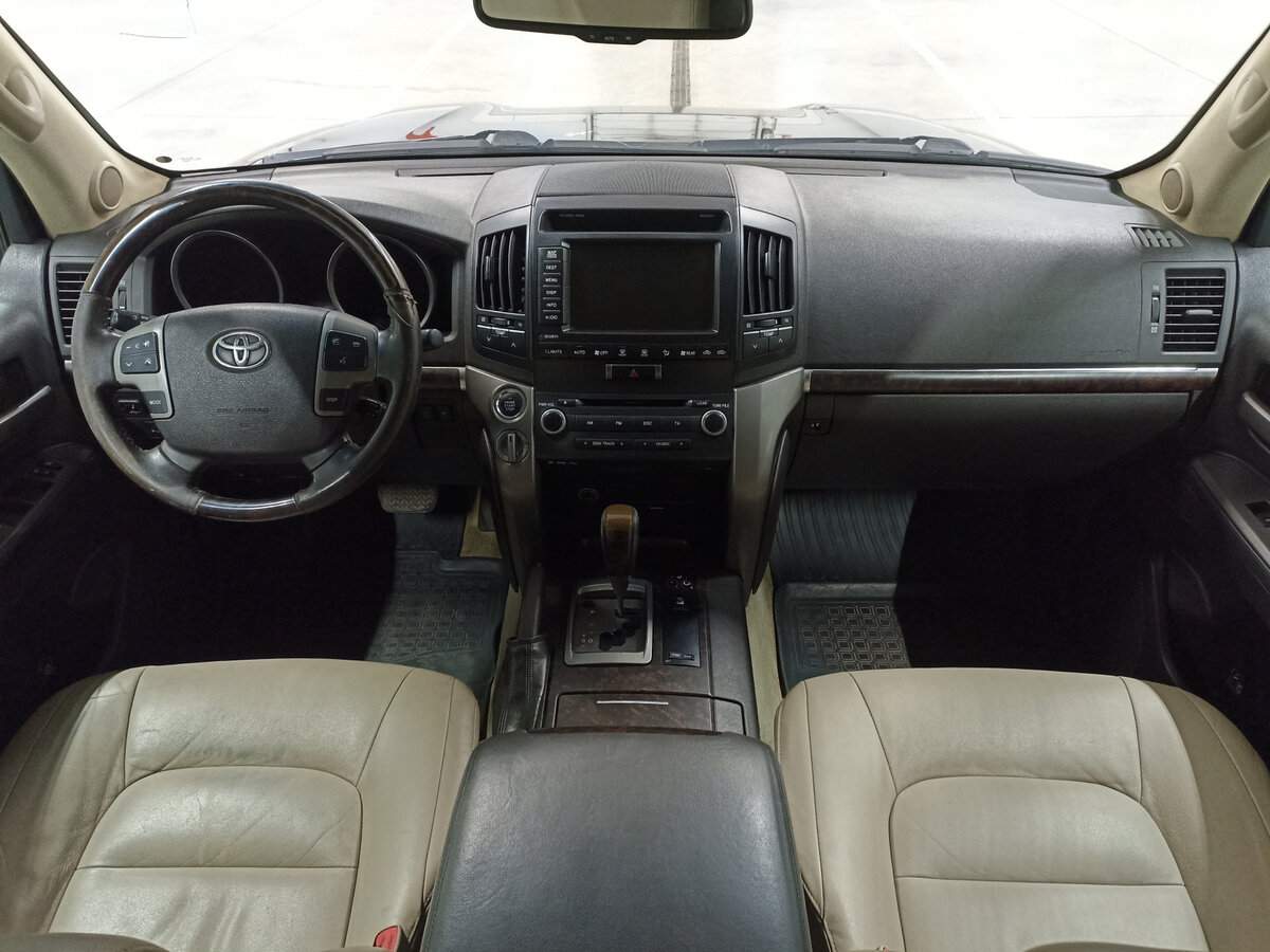 Купить Toyota Land Cruiser с пробегом. Фото: #13