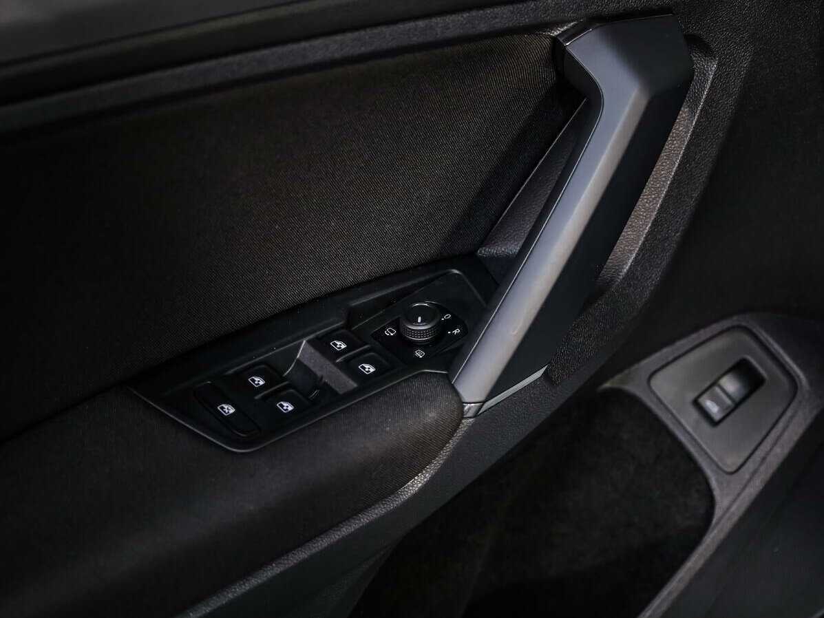 Купить Volkswagen Tiguan с пробегом. Фото: #15