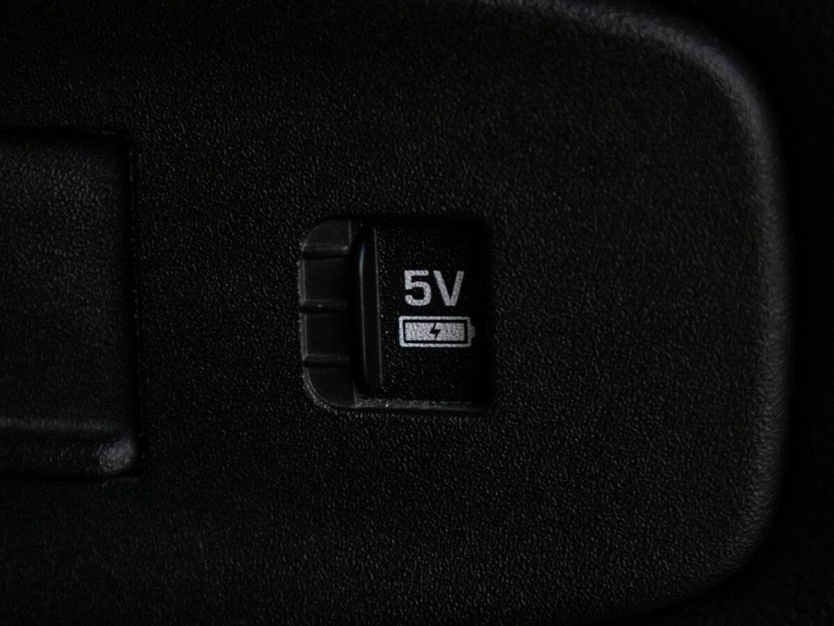 Купить Land Rover Defender с пробегом. Фото: #21