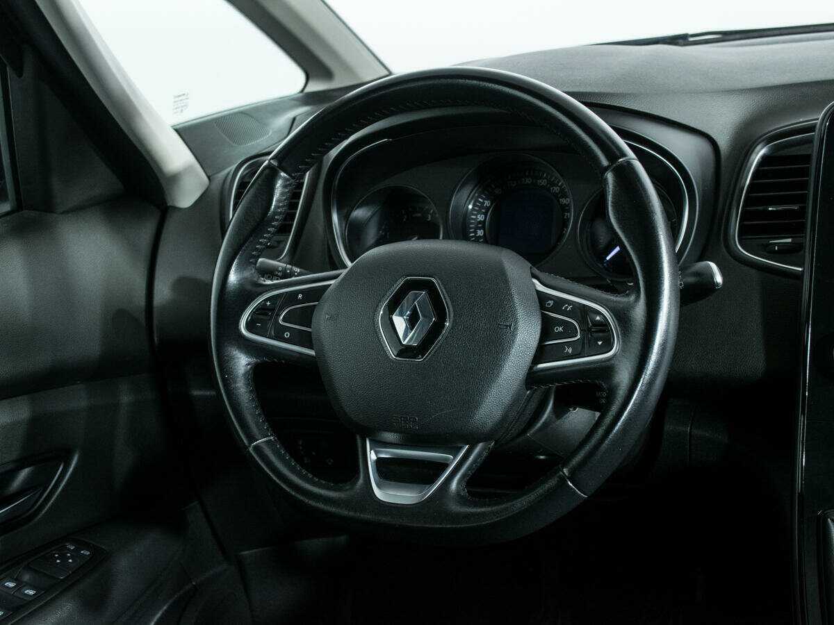 Купить Renault Scenic с пробегом. Фото: #12