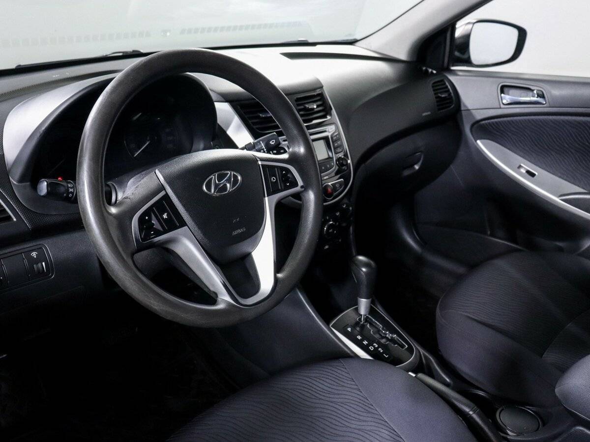 Купить Hyundai Solaris с пробегом. Фото: #11