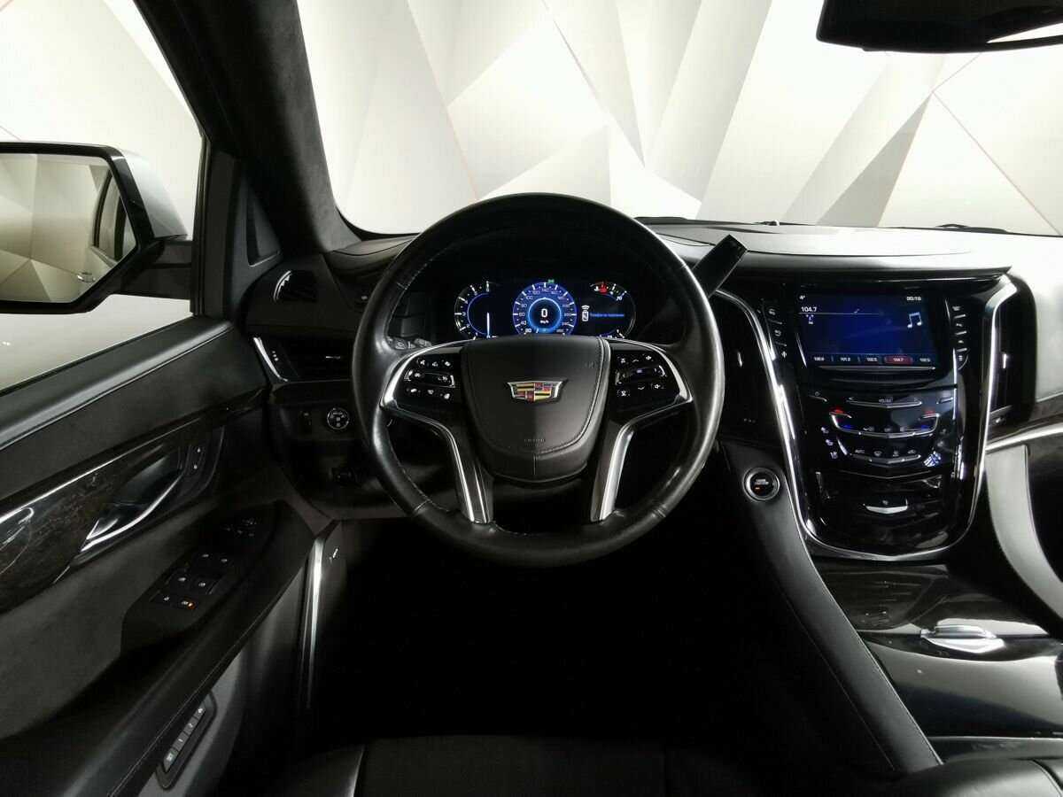 Купить Cadillac Escalade с пробегом. Фото: #22