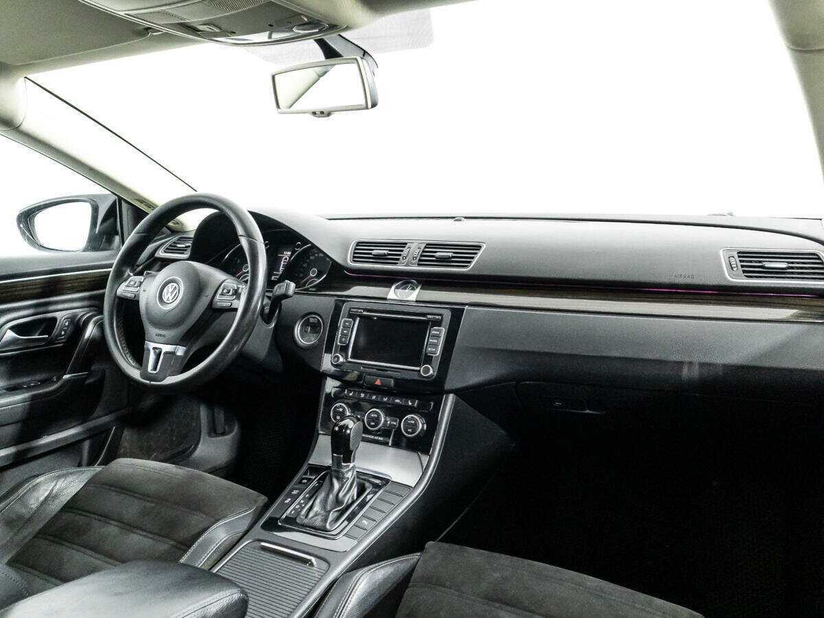 Купить Volkswagen Passat CC с пробегом. Фото: #8
