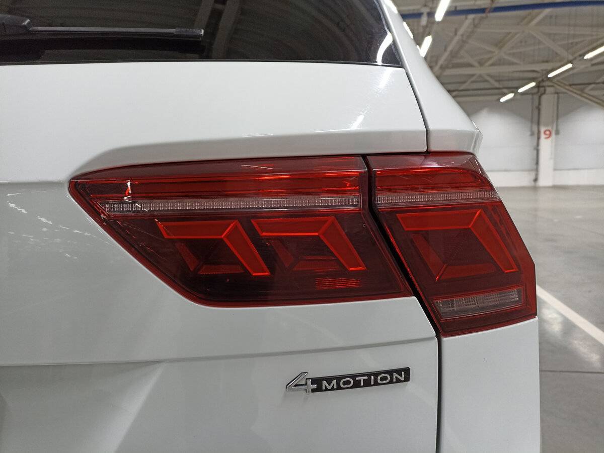 Купить Volkswagen Tiguan с пробегом. Фото: #8