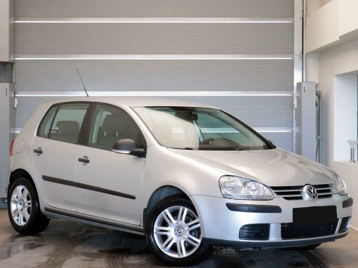 Купить Volkswagen Golf с пробегом. Фото: #2