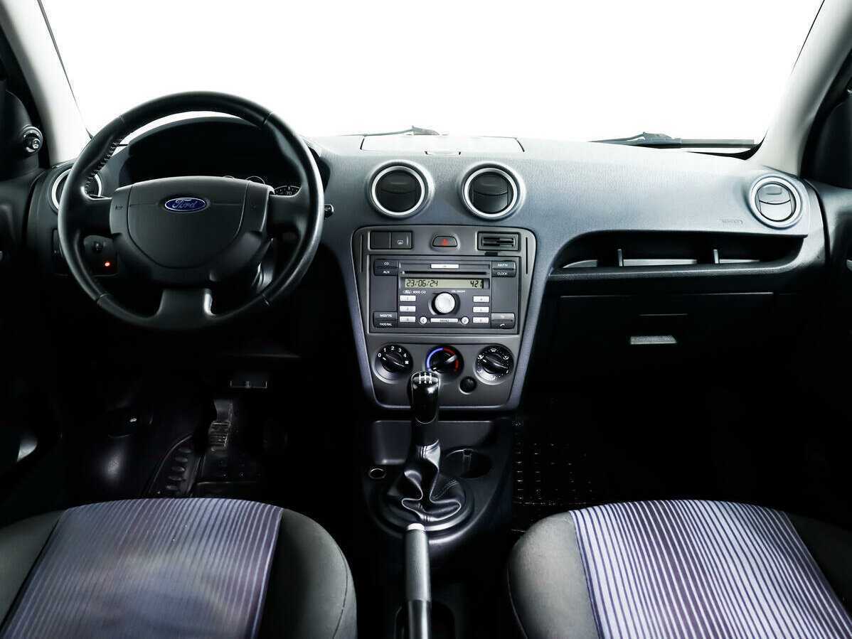 Купить Ford Fusion с пробегом. Фото: #9