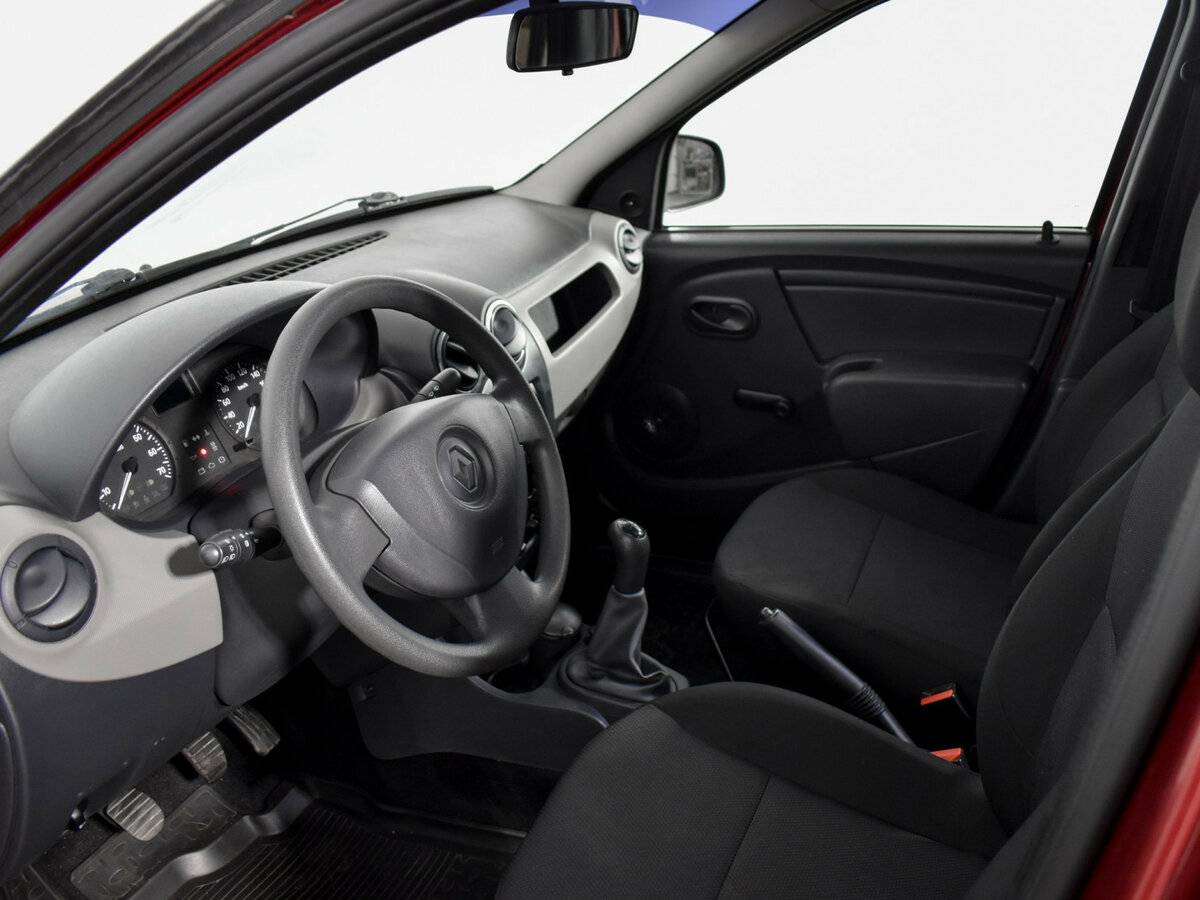 Купить Renault Logan с пробегом. Фото: #8