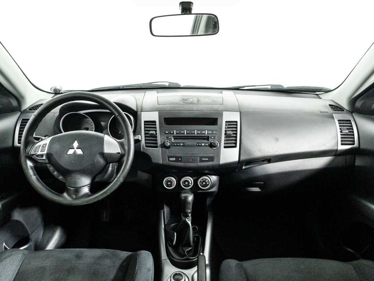 Купить Mitsubishi Outlander с пробегом. Фото: #12