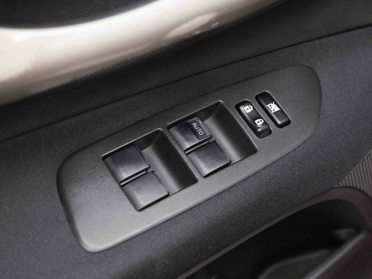 Купить Toyota Auris с пробегом. Фото: #15