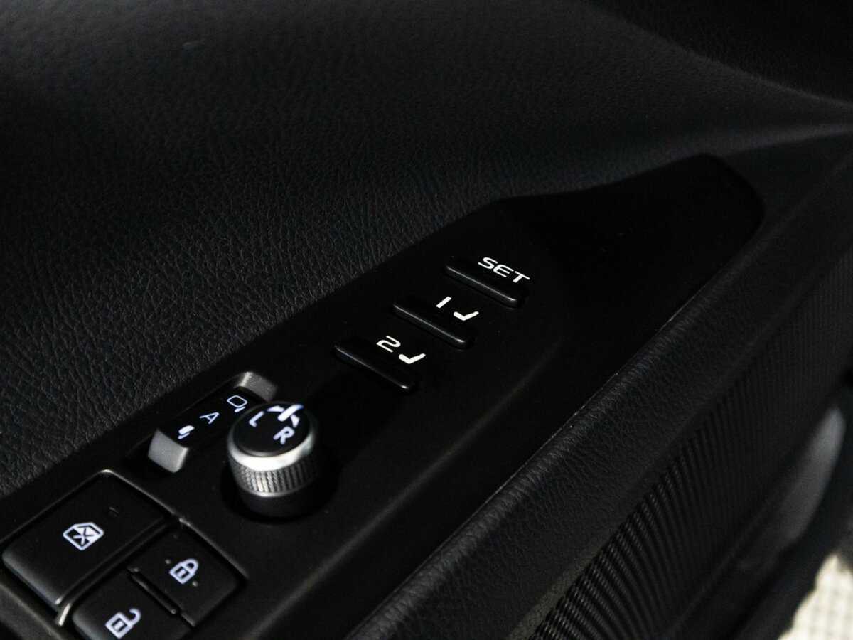 Купить Toyota Camry с пробегом. Фото: #18