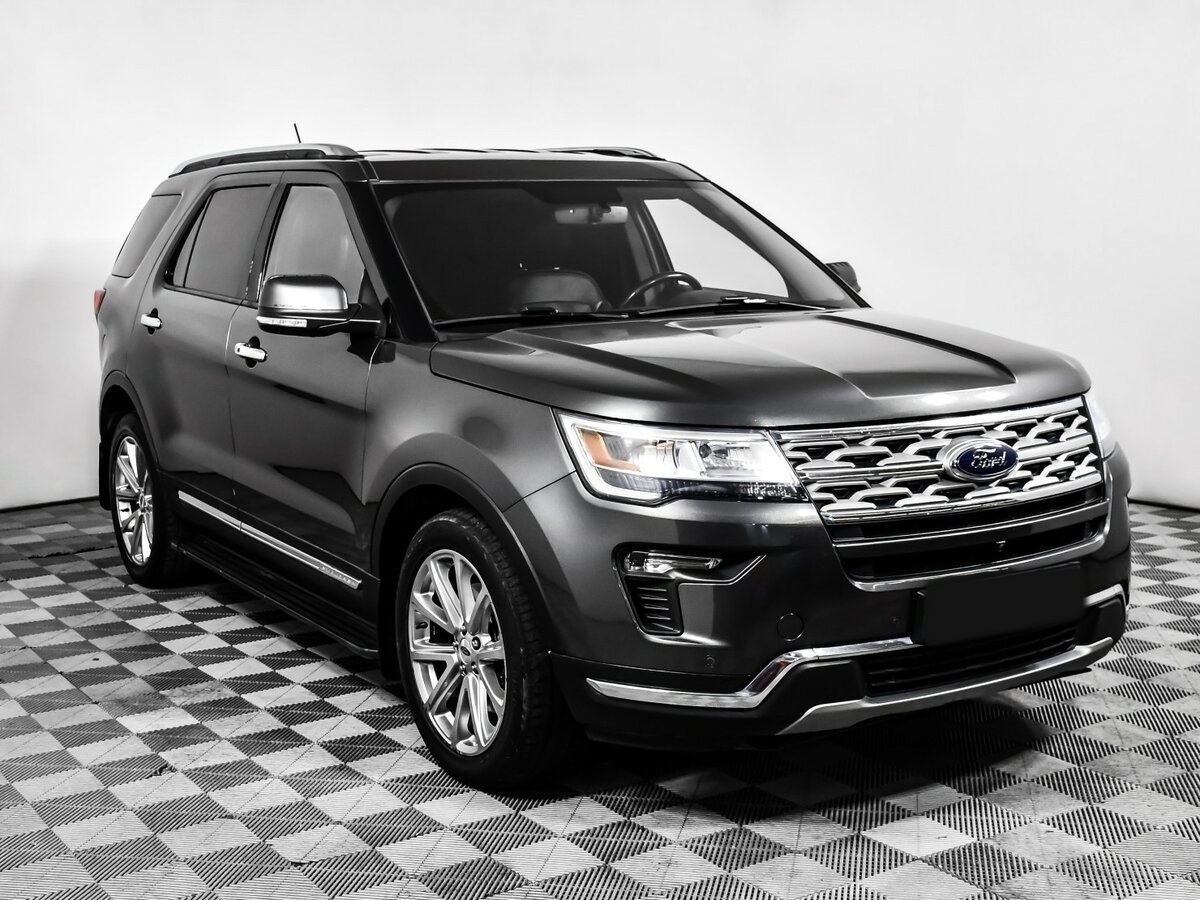 Купить Ford Explorer с пробегом. Фото: #2