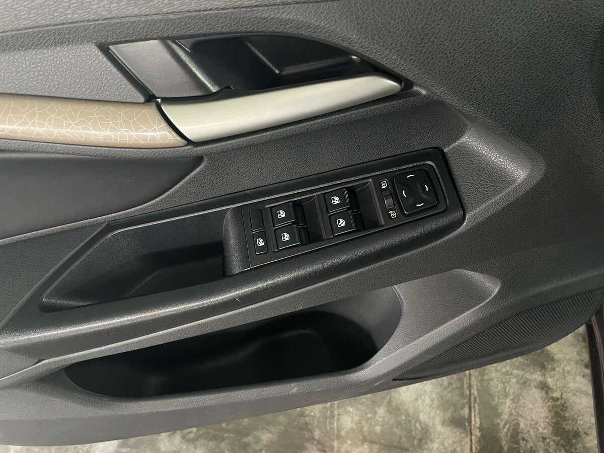 Купить Lada (ВАЗ) Vesta с пробегом. Фото: #19