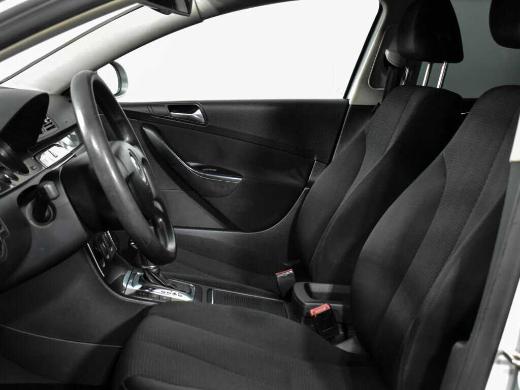 Купить Volkswagen Passat с пробегом. Фото: #5