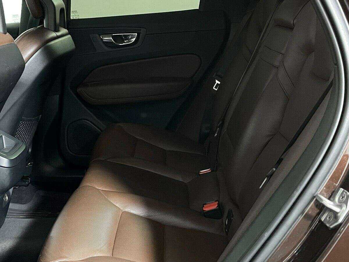 Купить Volvo XC60 с пробегом. Фото: #9