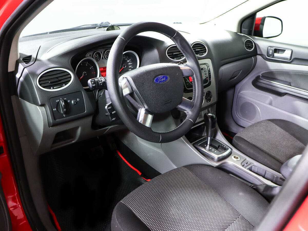 Купить Ford Focus с пробегом. Фото: #10