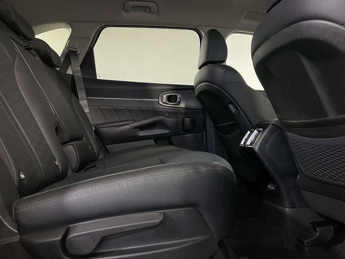 Купить Kia Sorento с пробегом. Фото: #15