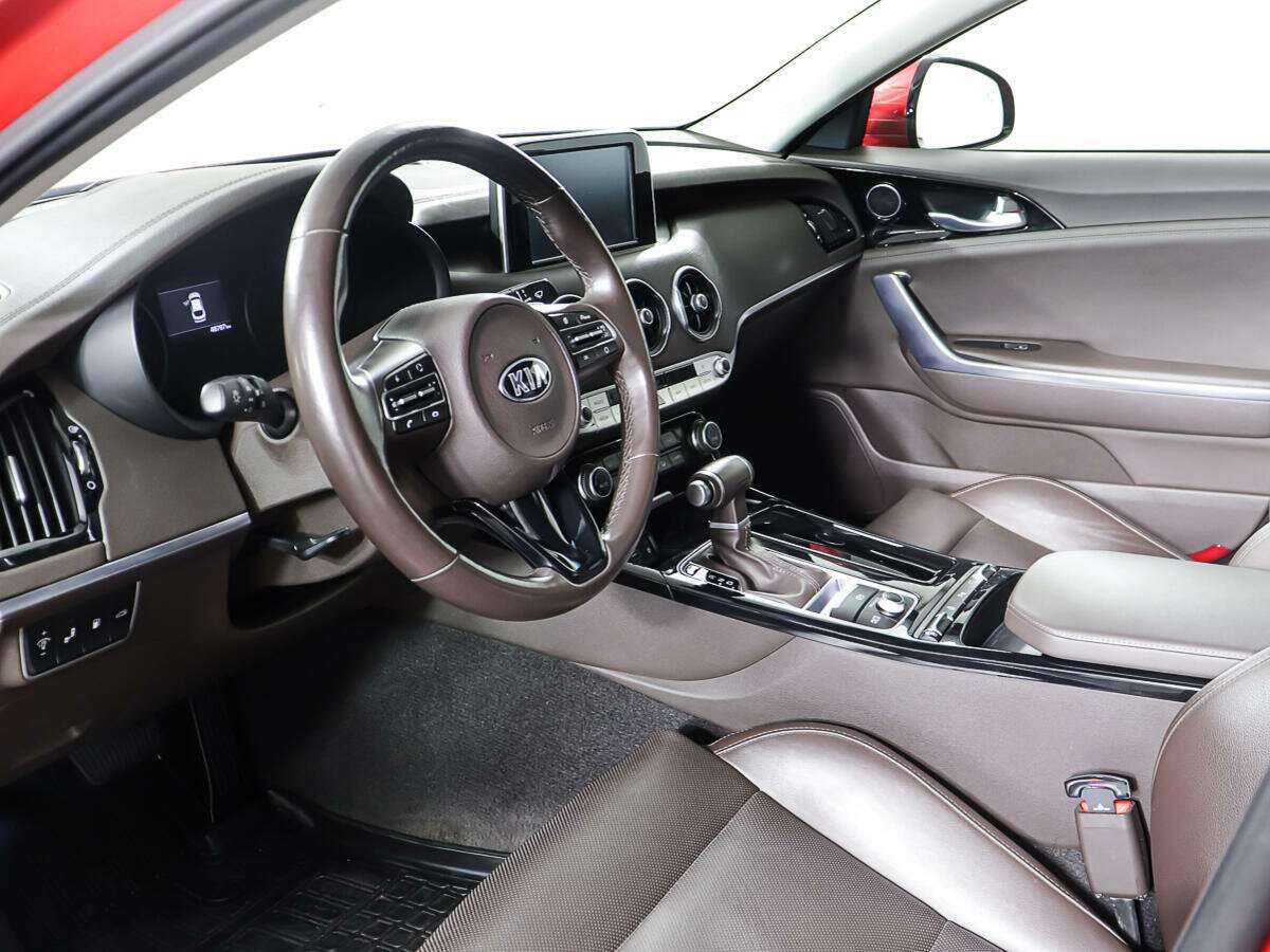 Купить Kia Stinger с пробегом. Фото: #12