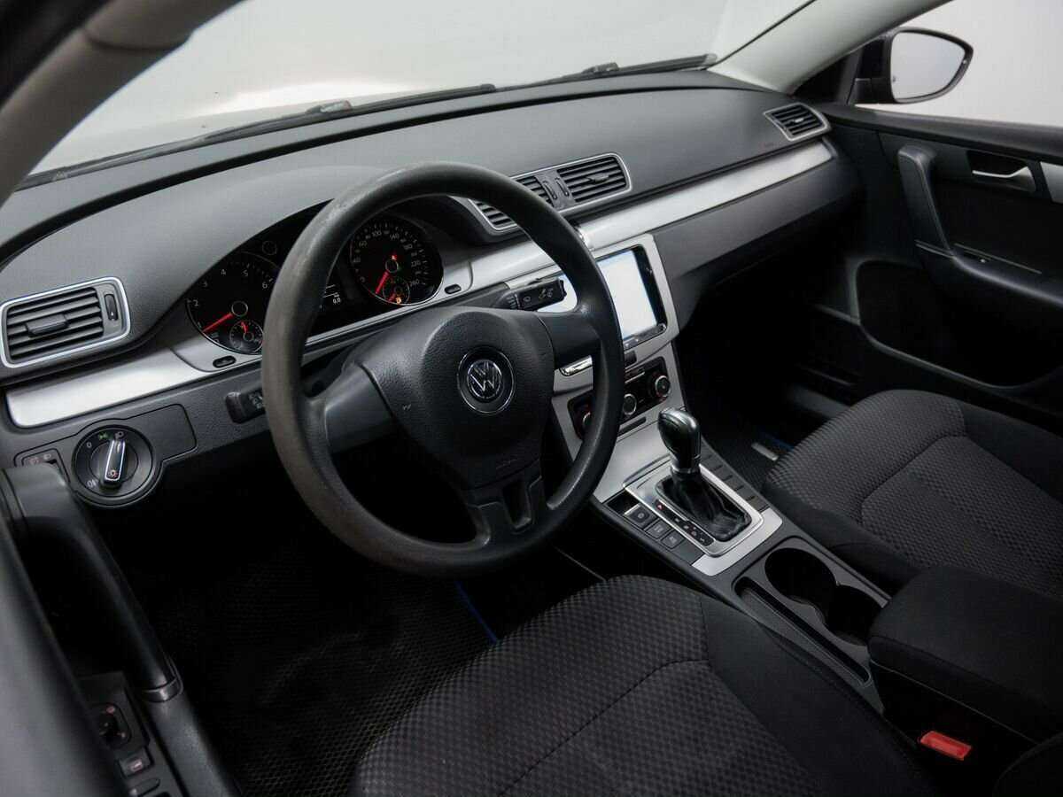 Купить Volkswagen Passat с пробегом. Фото: #9