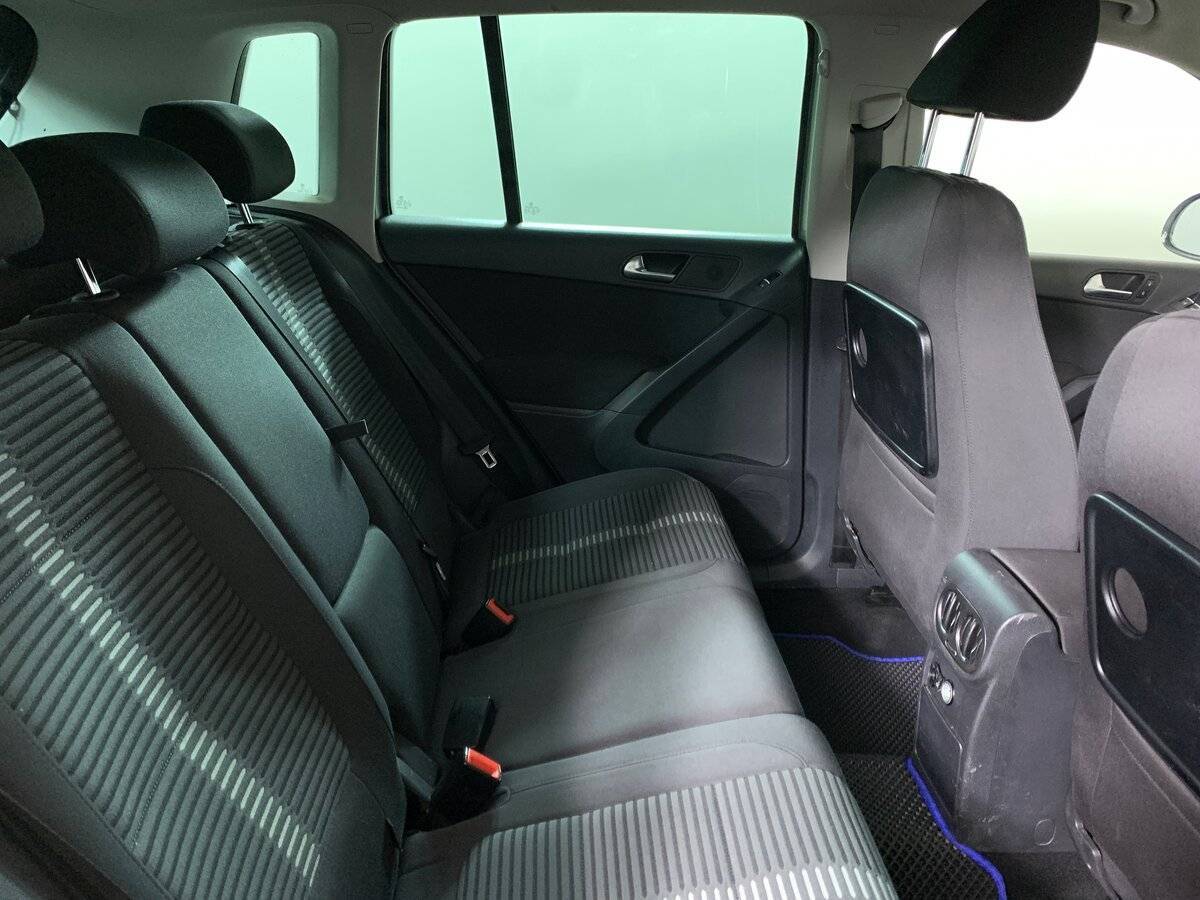 Купить Volkswagen Tiguan с пробегом. Фото: #16